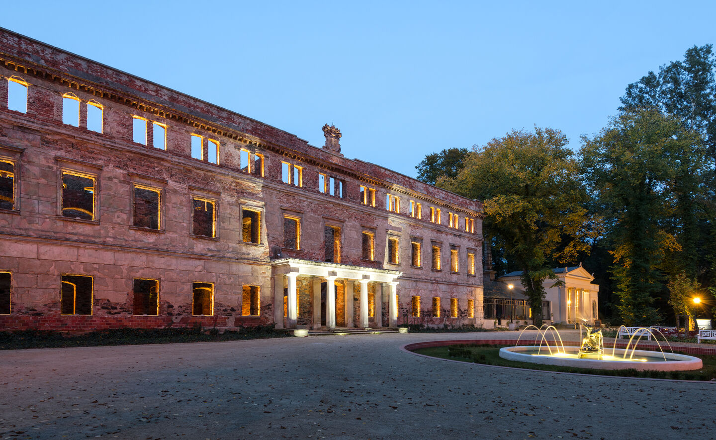 Schlossruine abends, © Leo Seidel