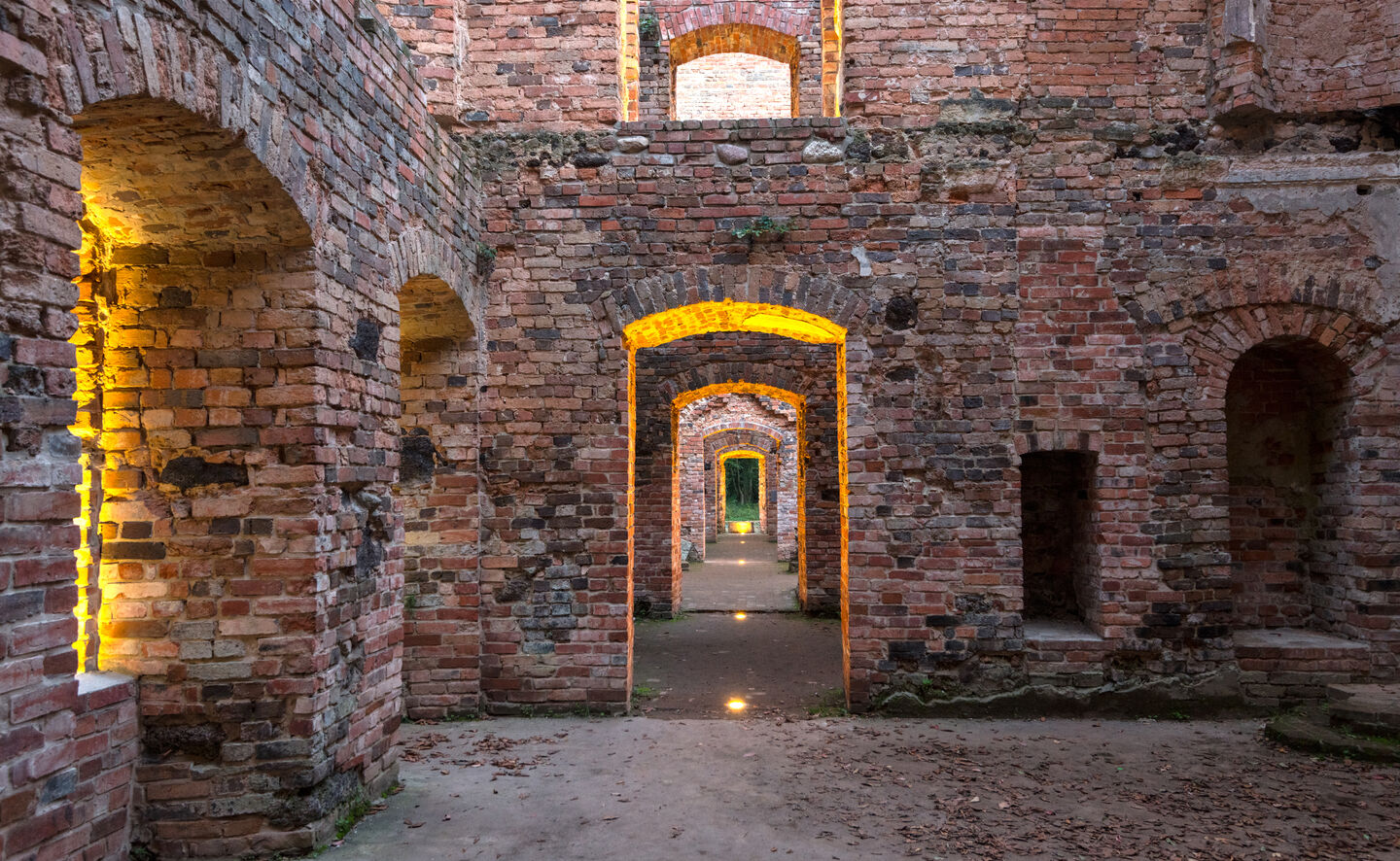 Schlossruine am Sonnenuntergang, © Leo Seidel